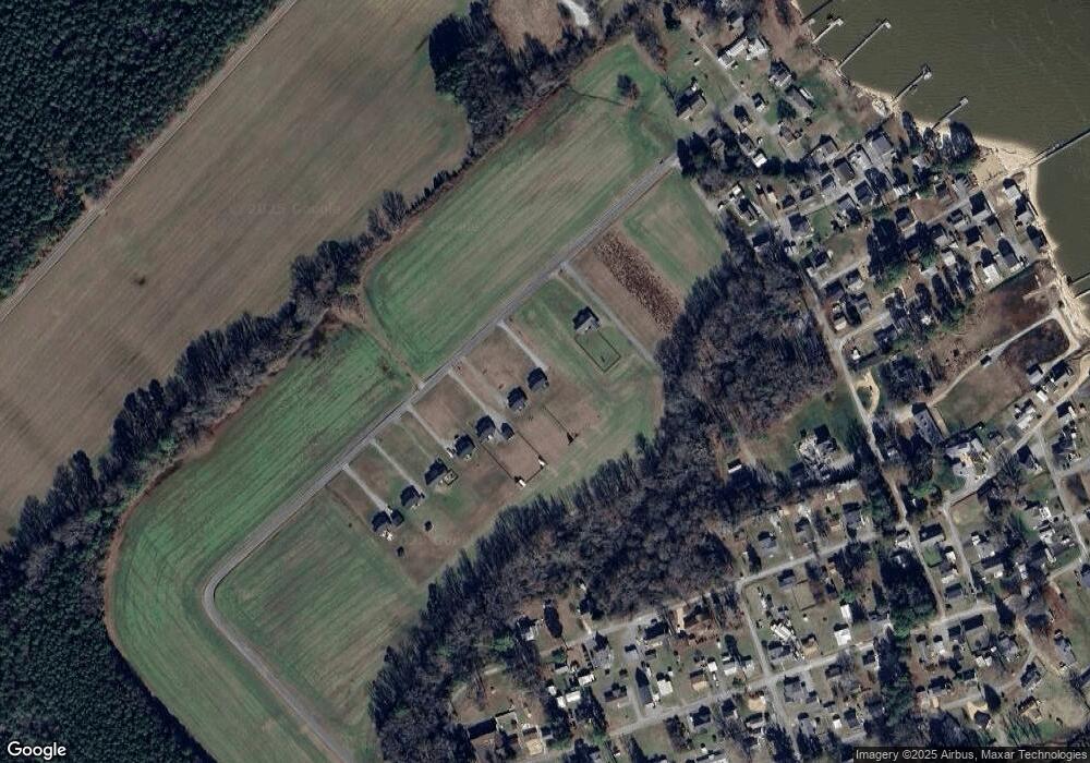 1098 Eubanks Rd, Dunnsville, VA 22454 - photo 1