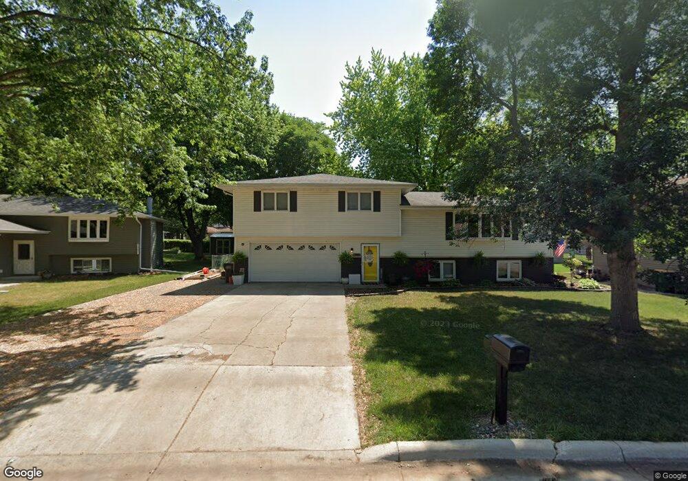 1605 Canary Dr, Albert Lea, MN 56007 - photo 1