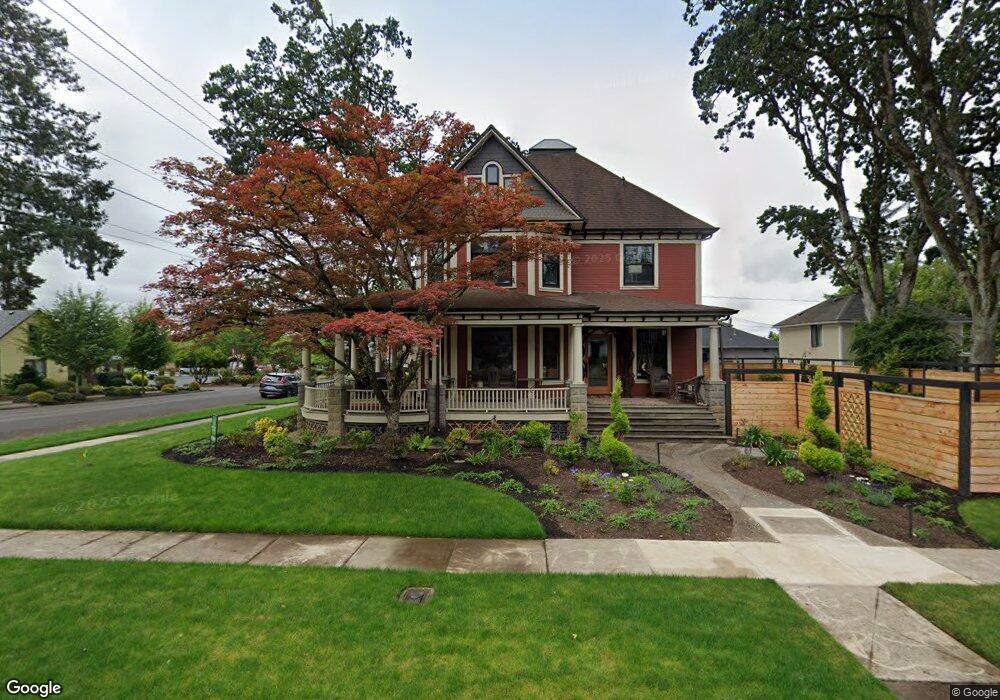 312 E Sheridan St, Newberg, OR 97132 - photo 1