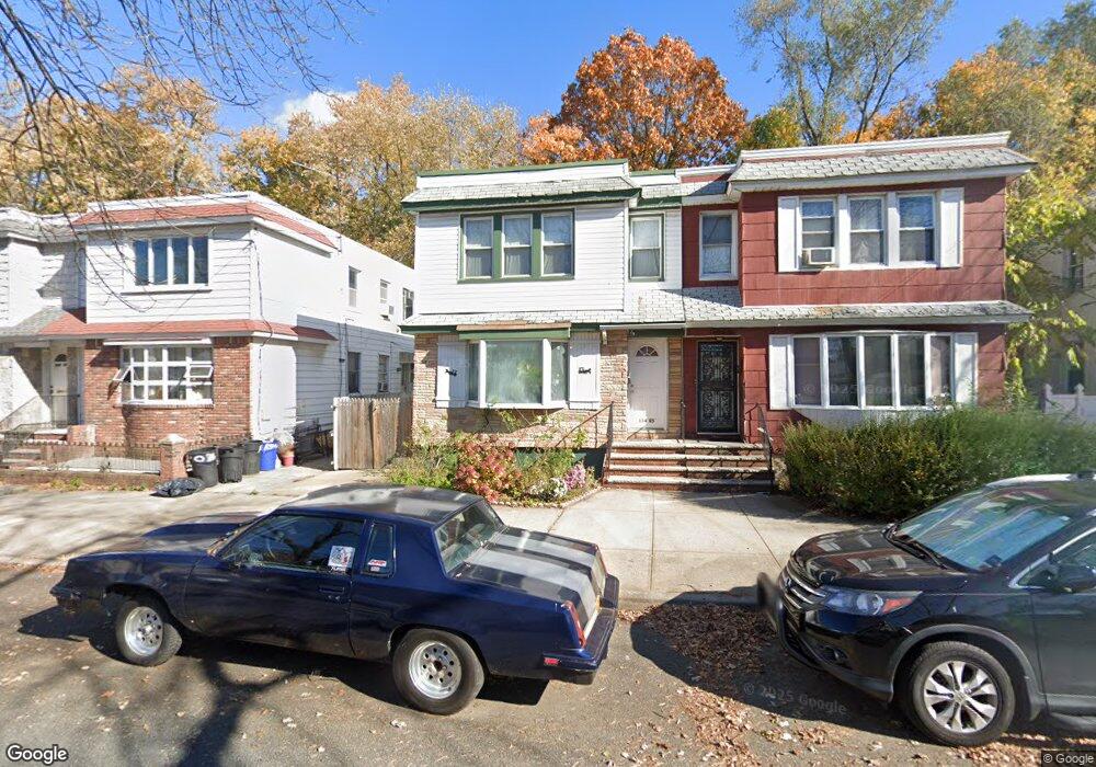 13405 Hawtree St, Ozone Park, NY 11417 - photo 1