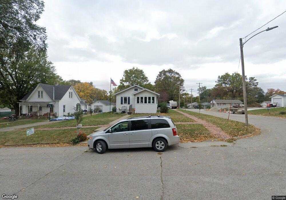 215 E Sheridan Ave, Shenandoah, IA 51601 - photo 1