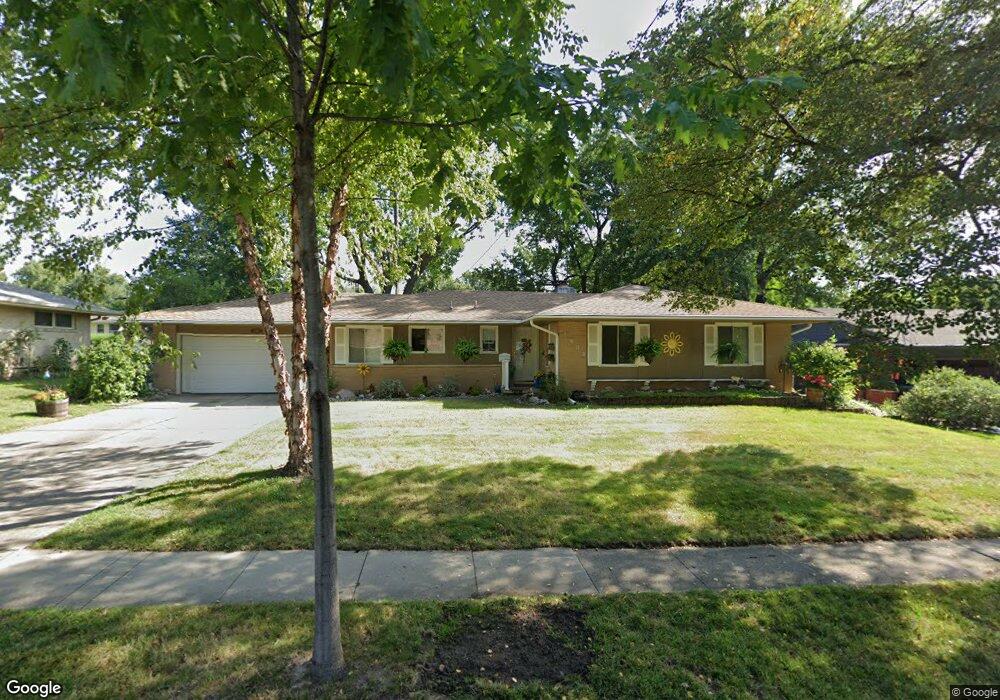 2741 Lynner Dr, Des Moines, IA 50310 - photo 1