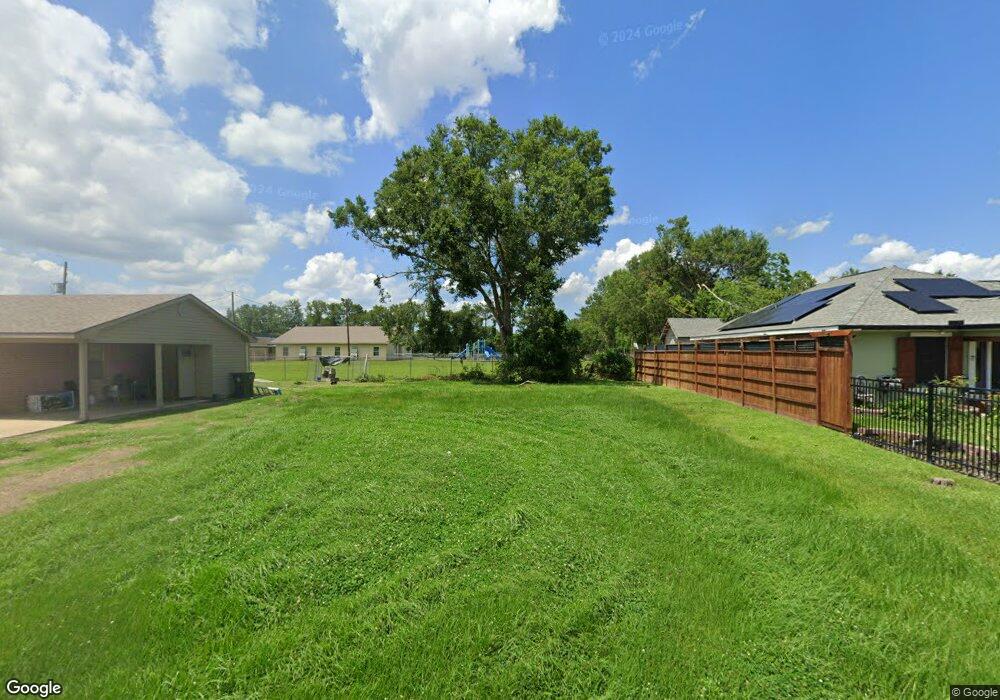 2937 Hillcrest Dr, Lake Charles, LA 70615 - photo 1