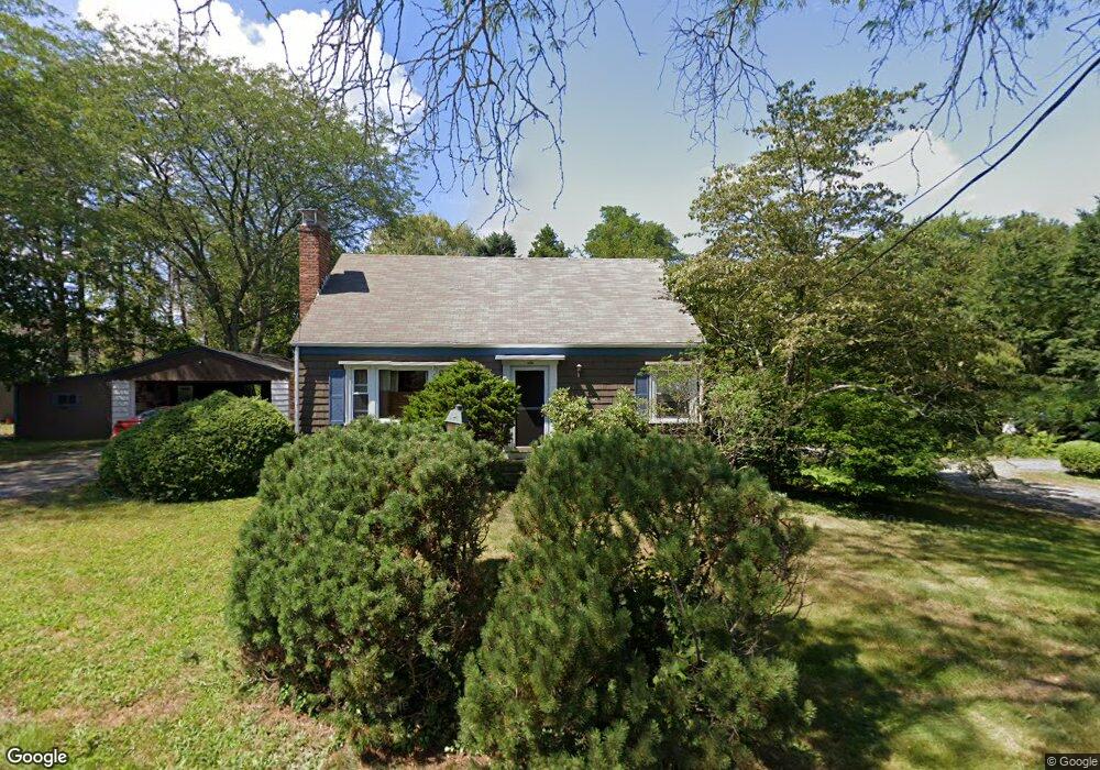 6 Mohawk Dr, Riverside, RI 02915 - photo 1