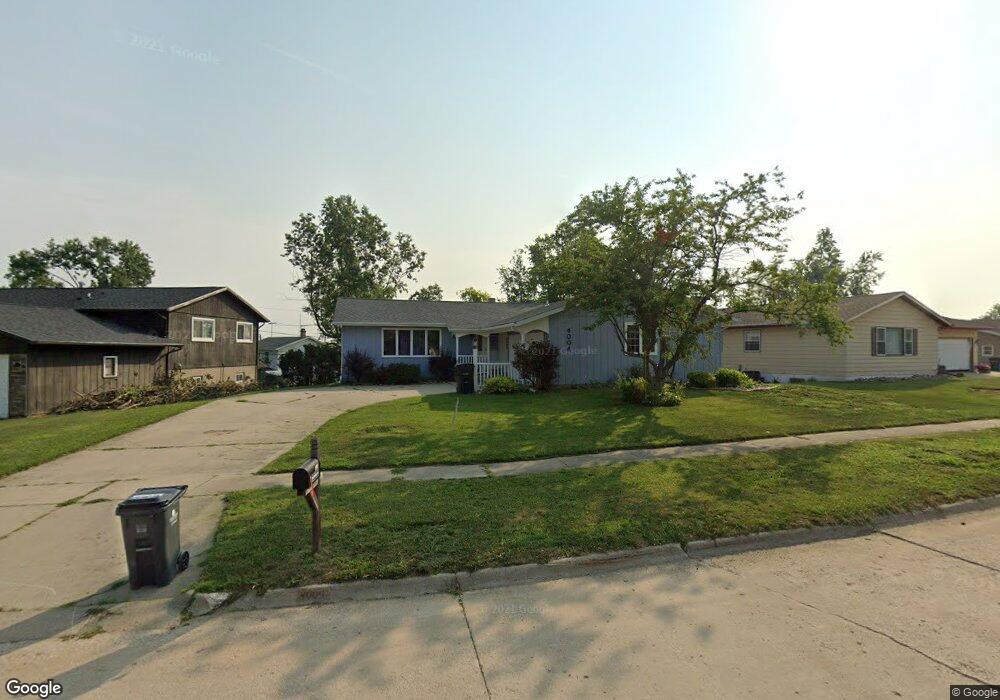 4004 Glen Elm Dr NE, Cedar Rapids, IA 52402 - photo 1