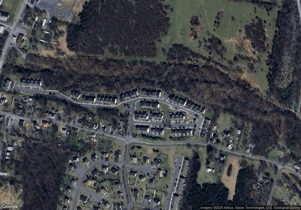 272 Scarboro Dr, Bunker Hill, WV 25413 - photo 1