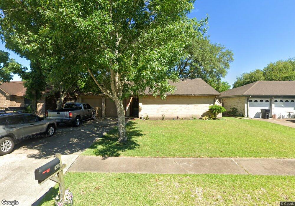 4306 Townes Forest Rd, Friendswood, TX 77546 - photo 1