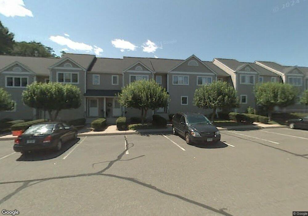 39 Oak Ridge Dr, Windsor Locks, CT 06096 - photo 1