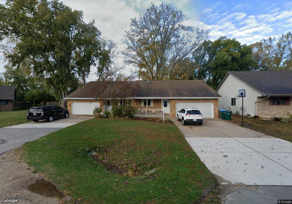 2109 Cloudview Ct, Appleton, WI 54914 - photo 1