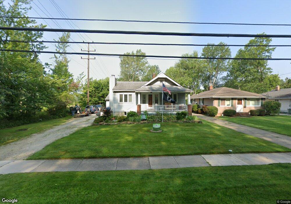 7752 Mapleway Dr, Olmsted Falls, OH 44138 - photo 1