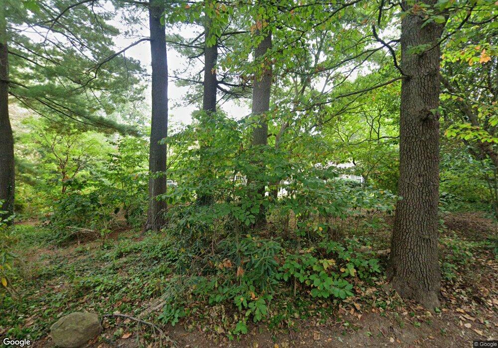 909 Weldon Ln, Bryn Mawr, PA 19010 - photo 1