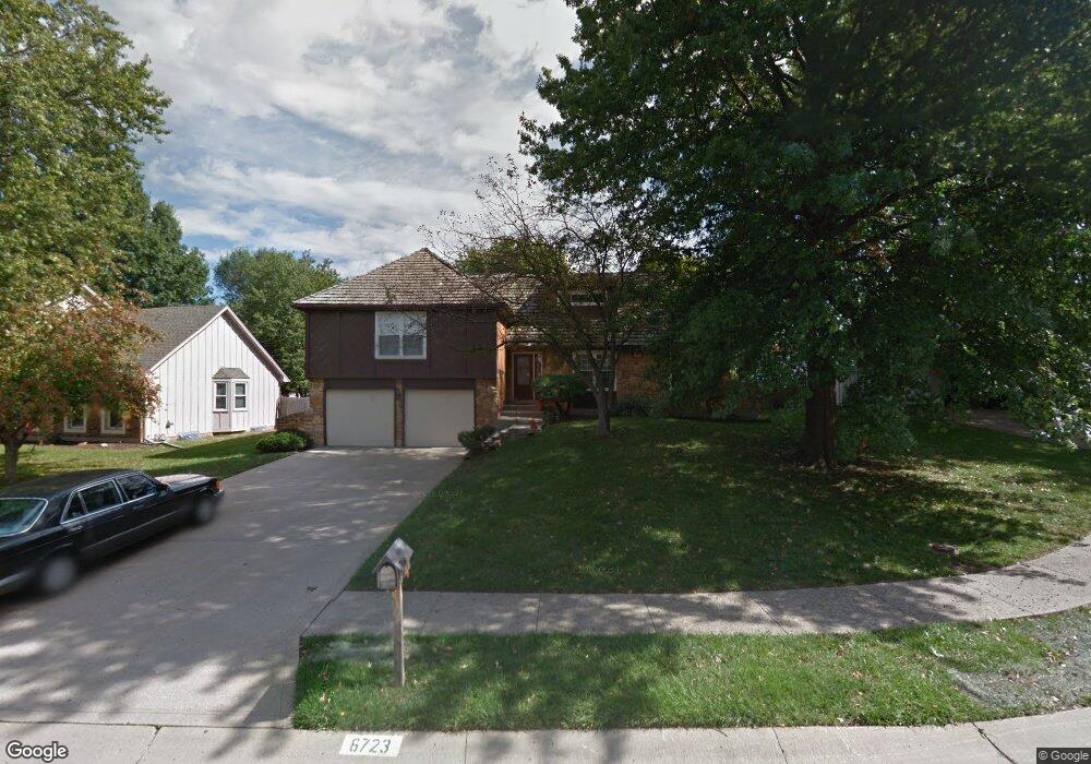 6723 Haskins St, Shawnee, KS 66216 - photo 1