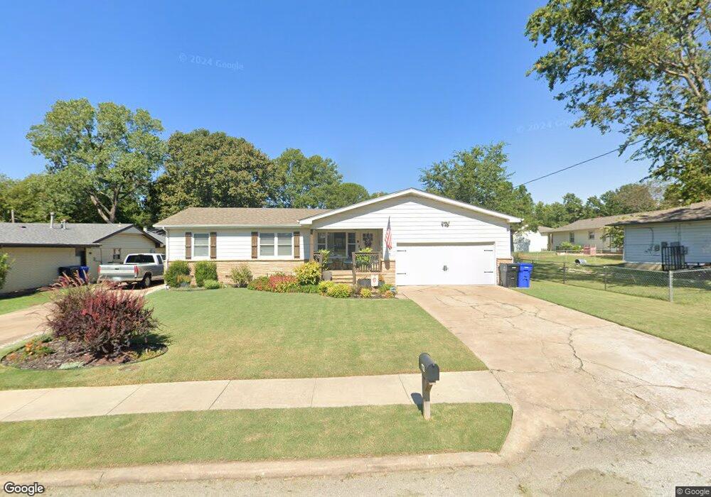 1706 S Ash Place, Broken Arrow, OK 74012 - photo 1