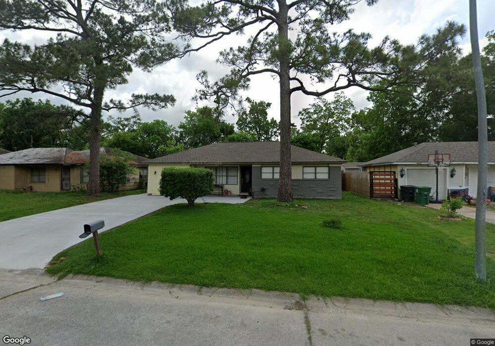 7437 Cabot St, Houston, TX 77016 - photo 1