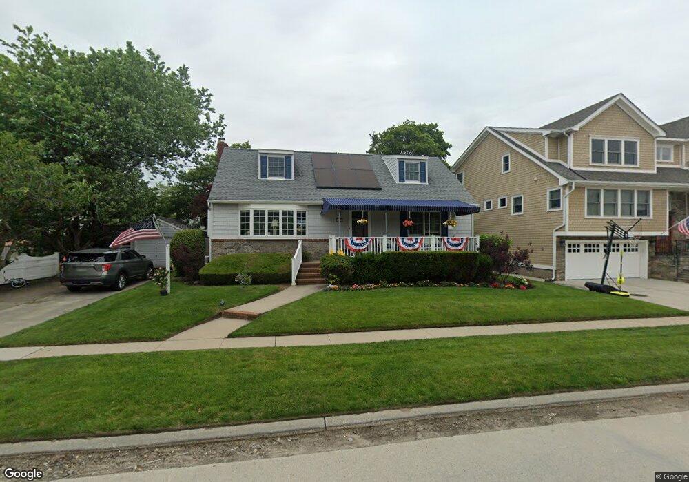 55 Mineola Ave, Point Lookout, NY 11569 - photo 1