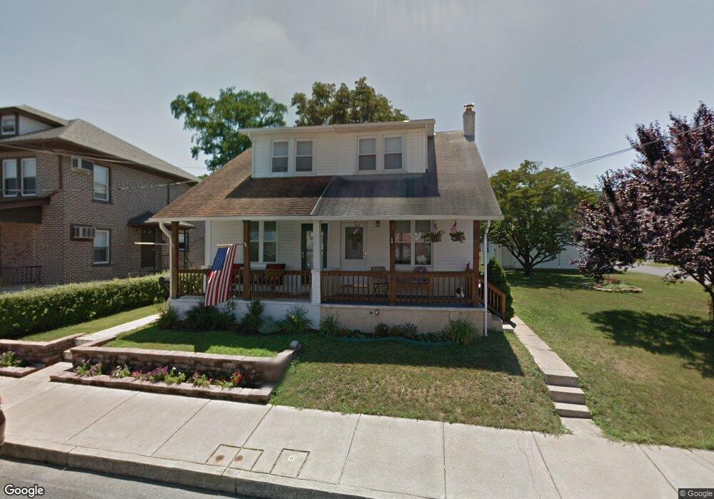 560 Furnace St, Emmaus, PA 18049 - photo 1