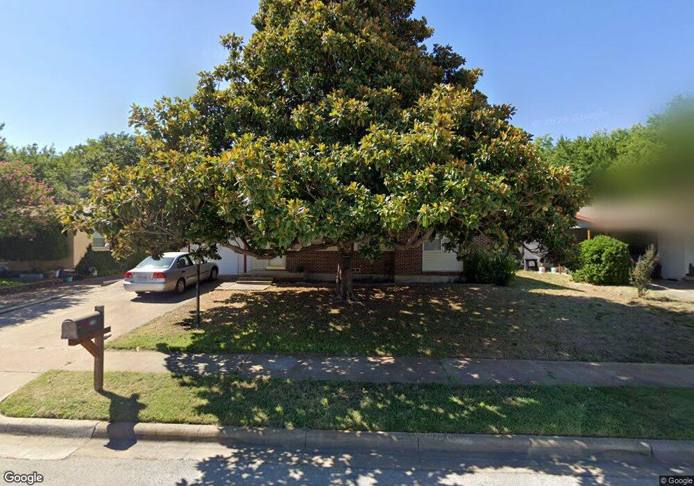 712 Pine St, Hurst, TX 76053 - photo 1
