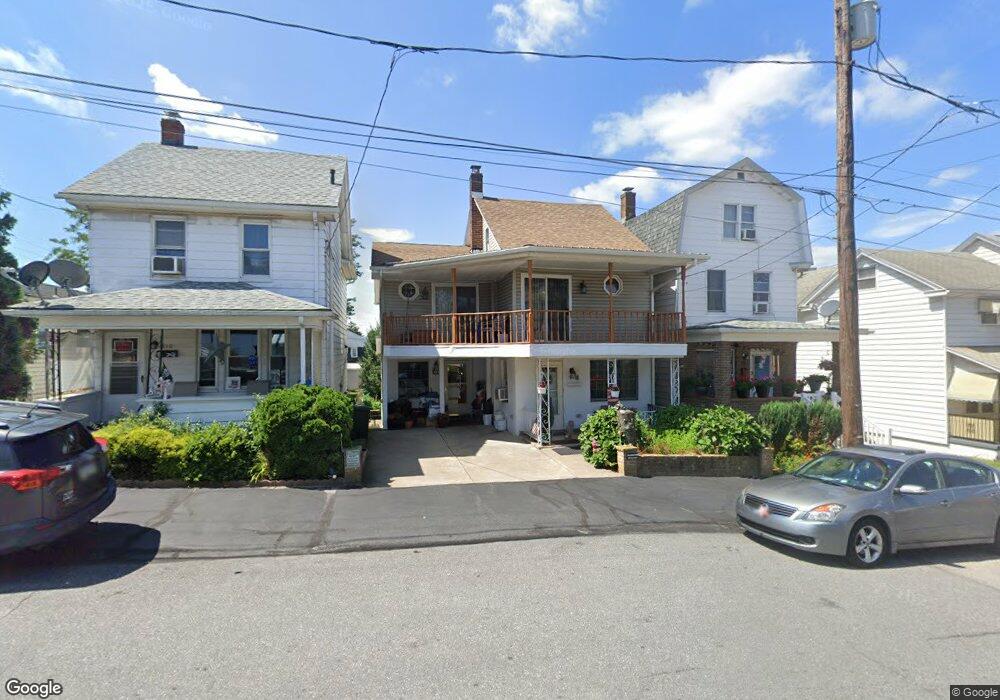 812 N Locust St, Hazleton, PA 18201 - photo 1