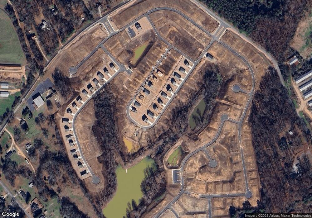 218 Egret Ct, Hoschton, GA 30548 - photo 1