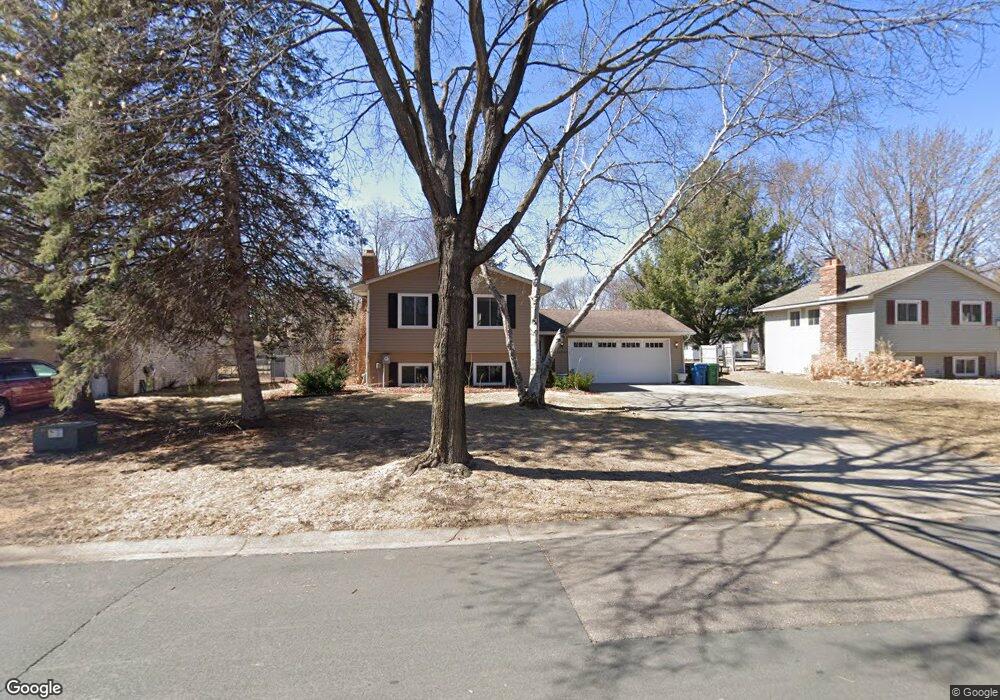 10207 Pilgrim Ln N, Maple Grove, MN 55369 - photo 1