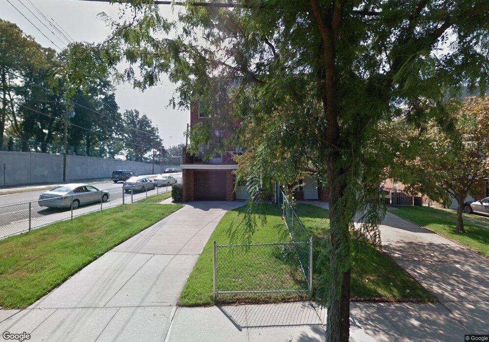 16316 Booth Memorial Ave, Fresh Meadows, NY 11365 - photo 1