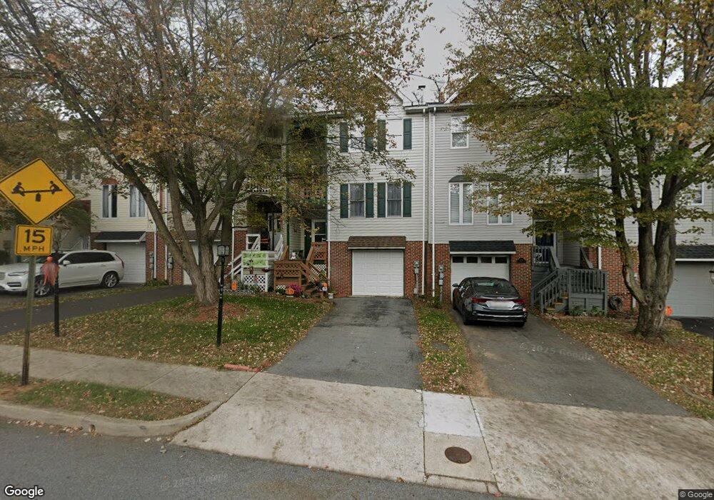 656 Knightsbridge Dr, Hagerstown, MD 21740 - photo 1