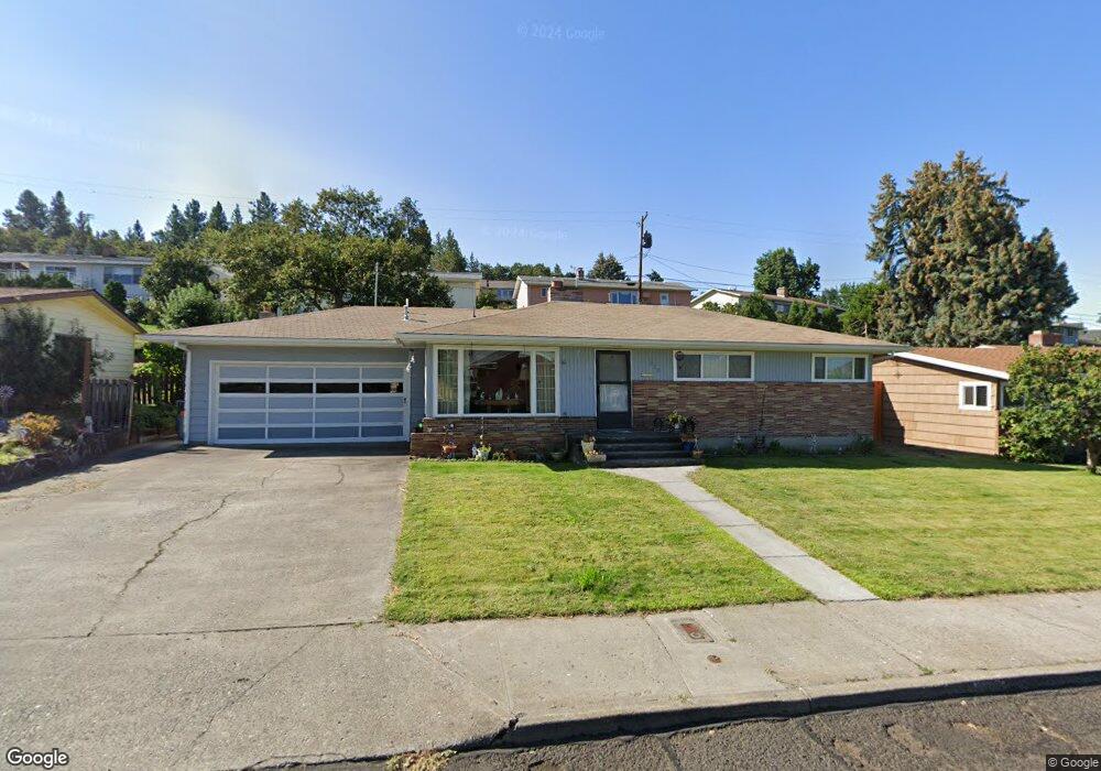 1822 E 15th St, the Dalles, OR 97058 - photo 1