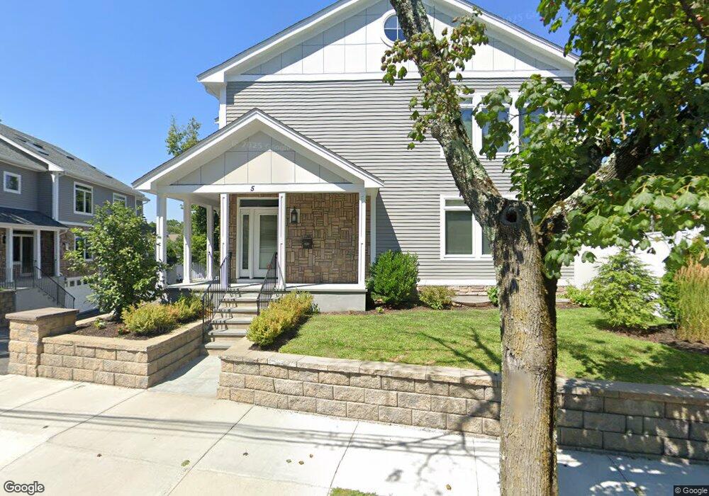 5 Carthay Cir, Newton Highlands, MA 02461 - photo 1