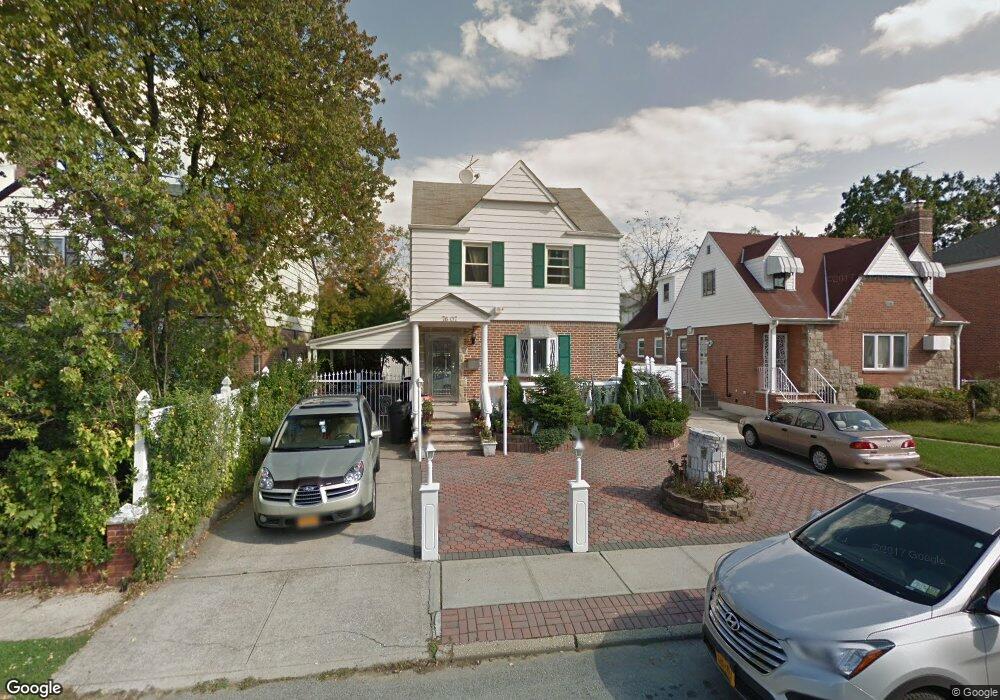 7607 174th St, Fresh Meadows, NY 11366 - photo 1