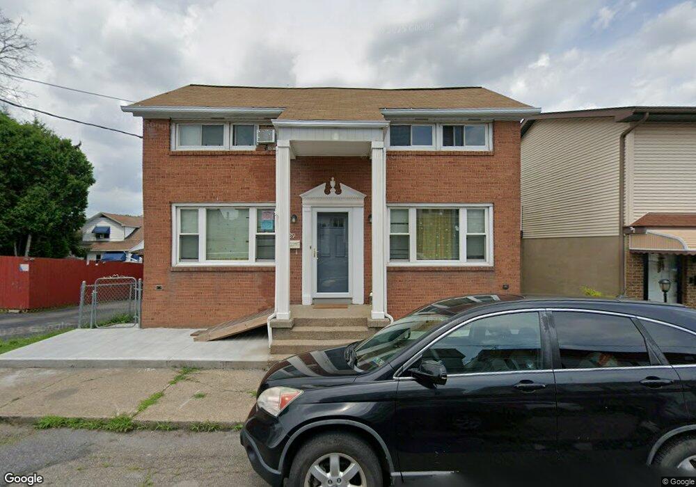 329 E Chapel St, Hazleton, PA 18201 - photo 1