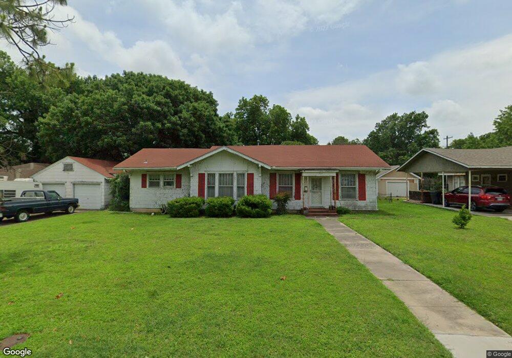 1320 3rd Ave SW, Ardmore, OK 73401 - photo 1