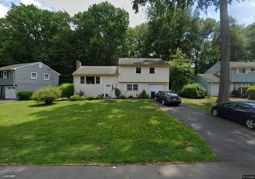 11 Lyman Rd, West Hartford, CT 06117 - photo 1