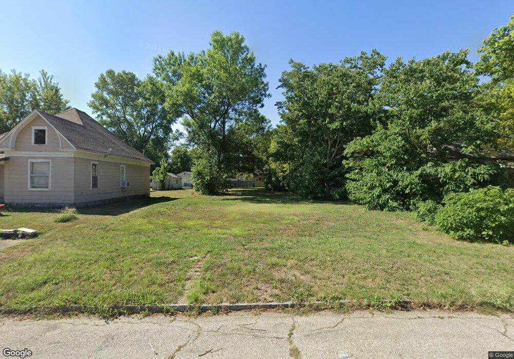 1318 Chess Ave, Parsons, KS 67357 - photo 1