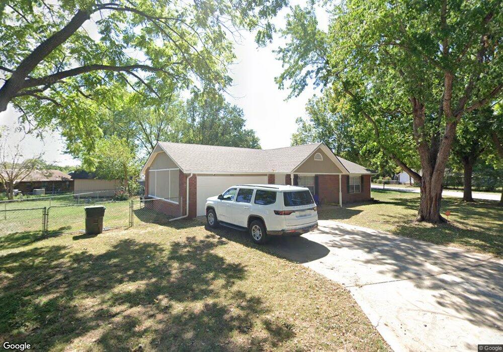 201 W 10th St S, Claremore, OK 74017 - photo 1