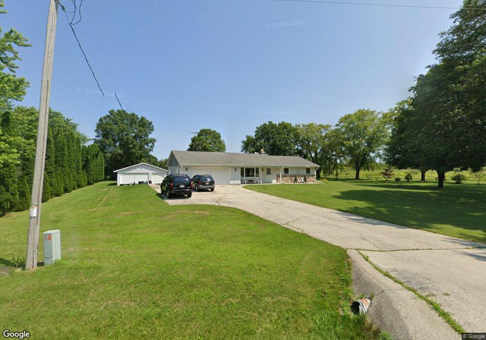 3854 Fond du Lac Dr, Richfield, WI 53076 - photo 1