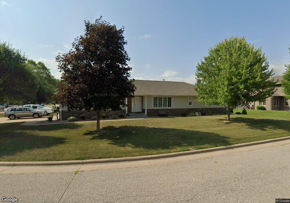 140 Waterford Cir, Winona, MN 55987 - photo 1