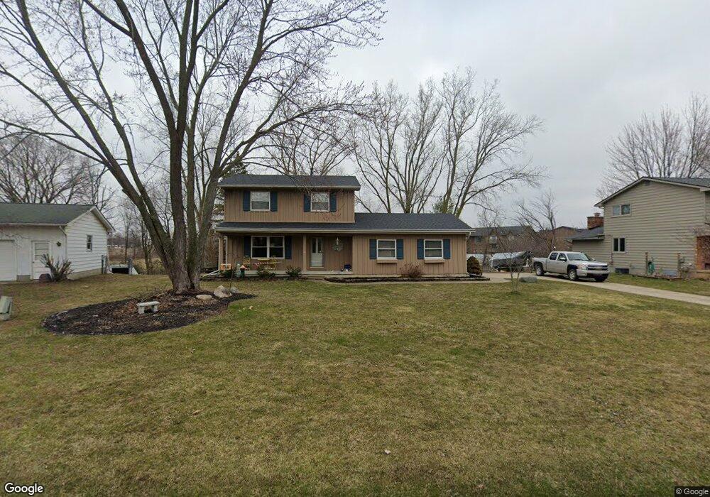 1250 Stonehenge Rd, Flint, MI 48532 - photo 1