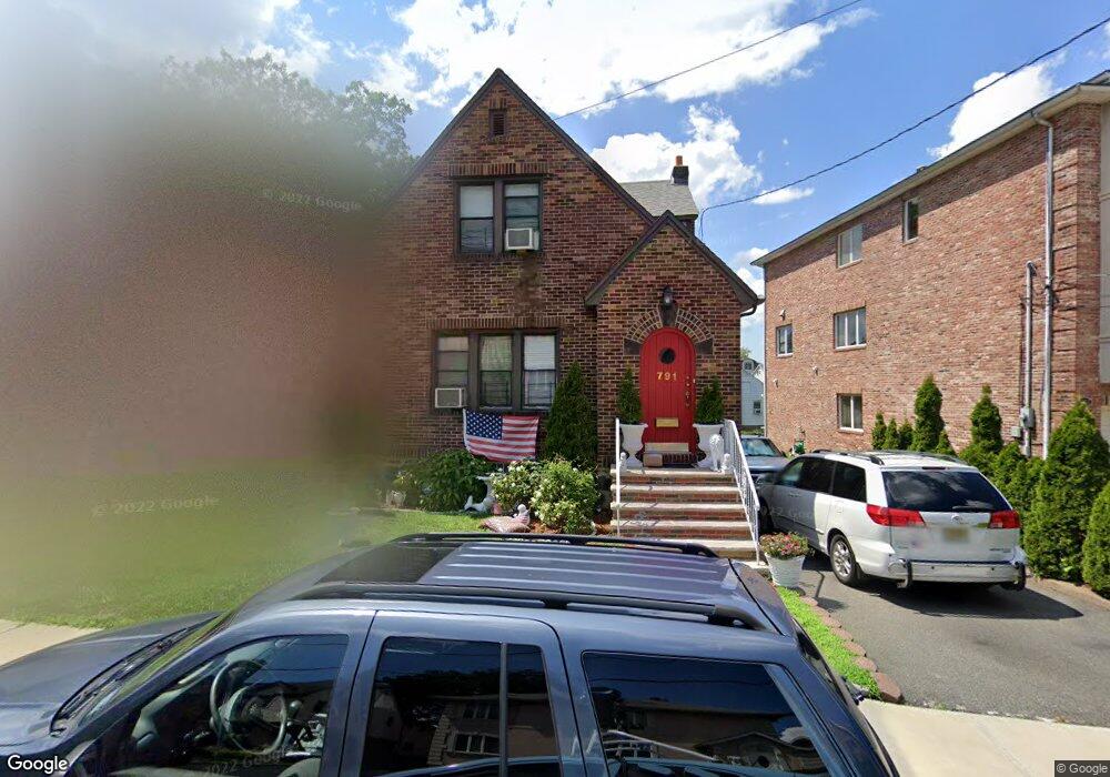 791 Fairview Ln, Cliffside Park, NJ 07010 - photo 1