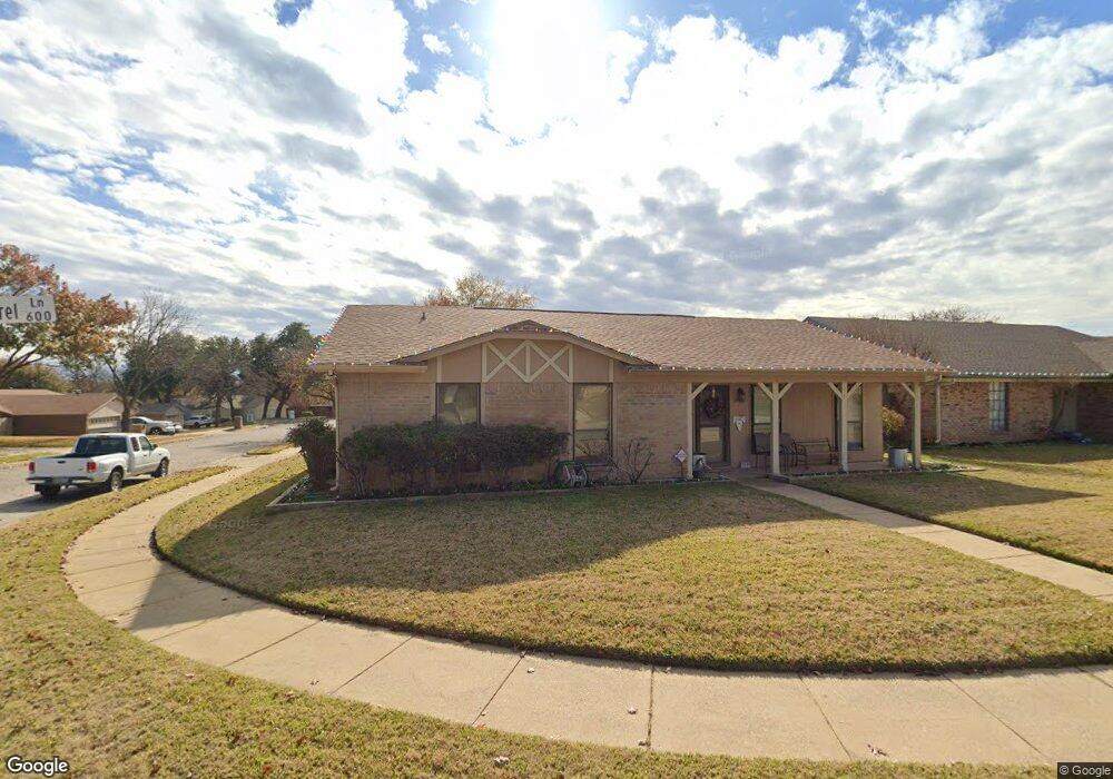 820 Mountain Laurel Ln, Bedford, TX 76021 - photo 1