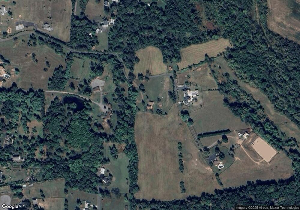 20102 Gleedsville Rd, Leesburg, VA 20175 - photo 1