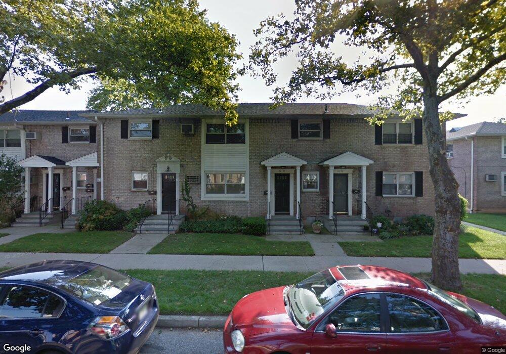 8273 268th St, Floral Park, NY 11004 - photo 1