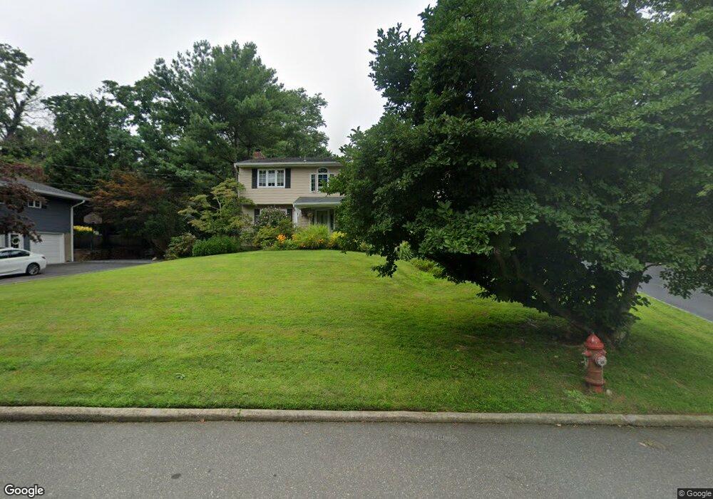 69 Sugar Maple Ln, Glen Cove, NY 11542 - photo 1