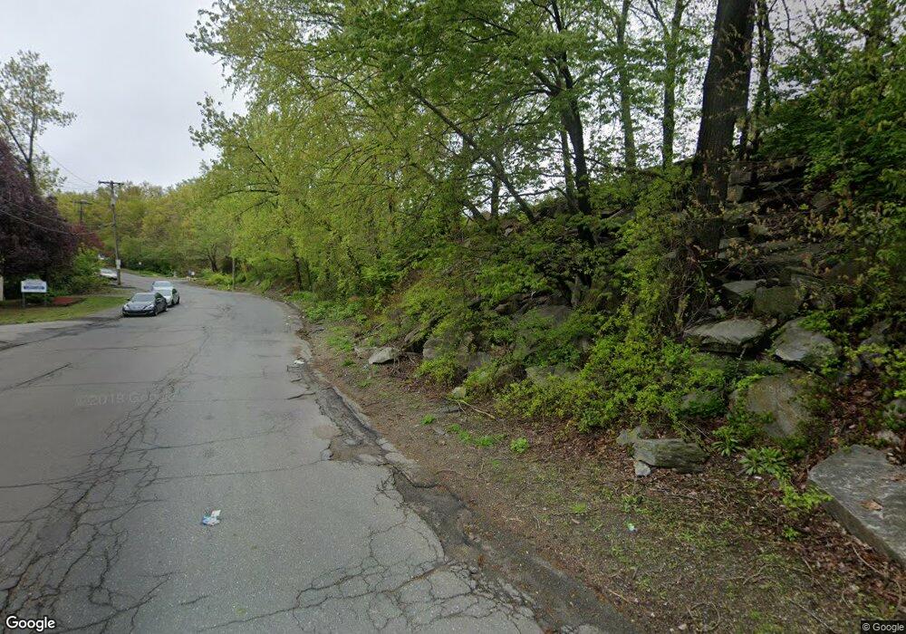 150 Mark Ln unit R5, Waterbury, CT 06704 - photo 1