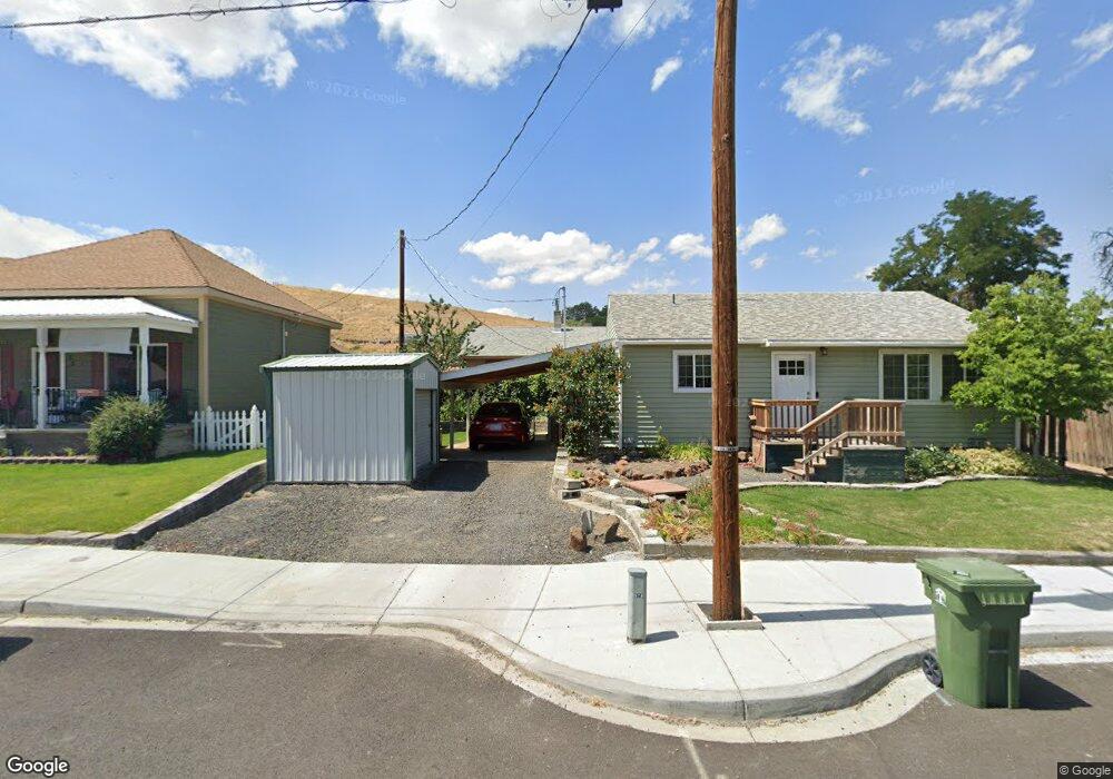 565 N Jones St, Heppner, OR 97836 - photo 1