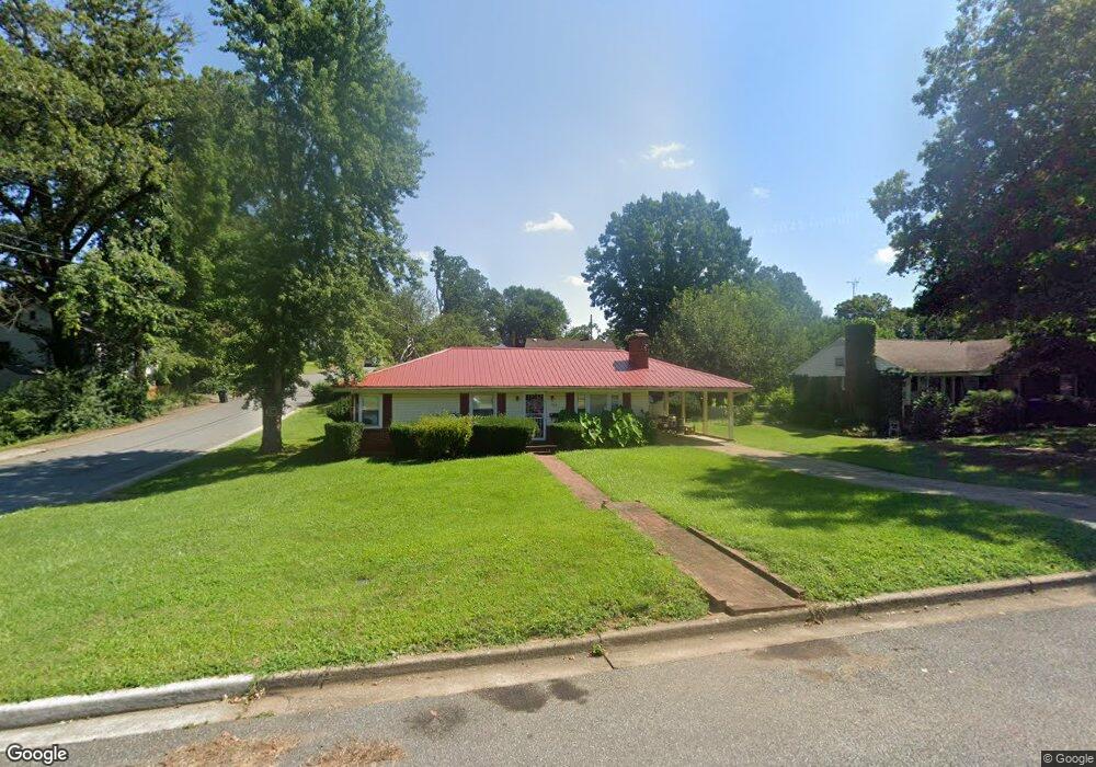 902 Brentwood Ave, Lynchburg, VA 24502 - photo 1