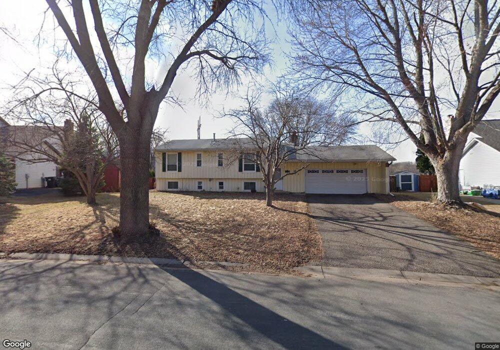 10275 Quaker Ln N, Maple Grove, MN 55369 - photo 1