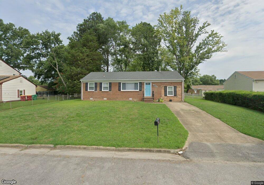 643 Bradford Ln, Petersburg, VA 23805 - photo 1