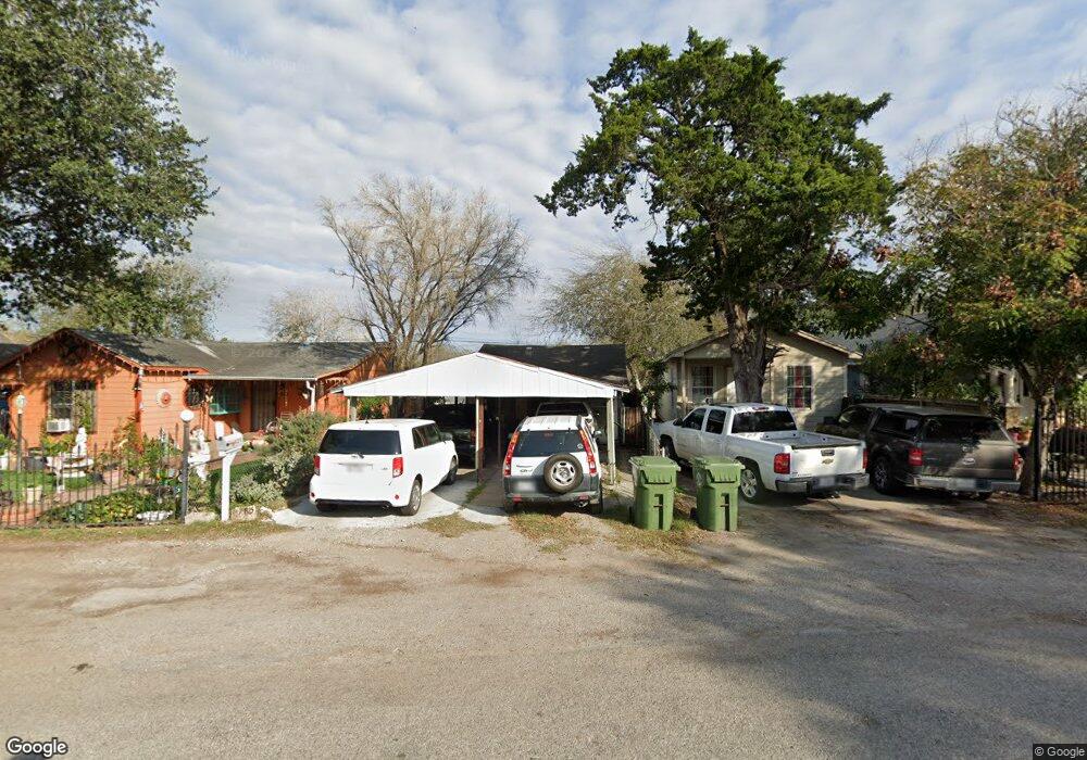 825 Garcia St, Robstown, TX 78380 - photo 1