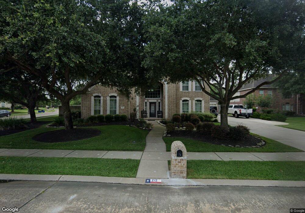 212 Falcon Lake Cir, Friendswood, TX 77546 - photo 1