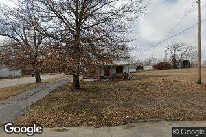 512 S High St, Caney, KS 67333